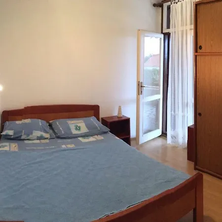The Sunny Fig Apartment Petrcane